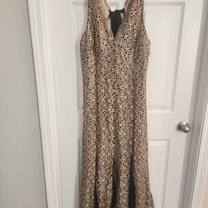 Chic Floral Lace Maxi Dress